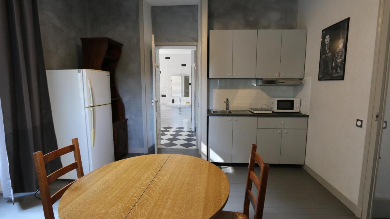 Le Petit Chateau Des Cedres Mouchamps Eksteriør bilde