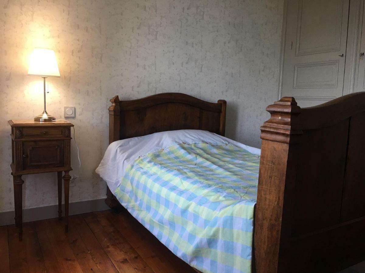 Le Petit Chateau Des Cedres Mouchamps Eksteriør bilde