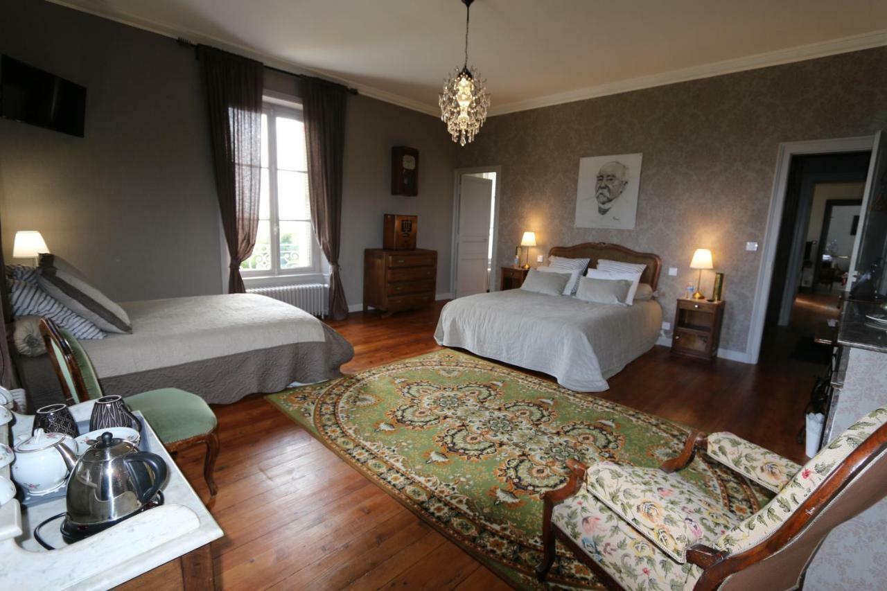 Le Petit Chateau Des Cedres Mouchamps Eksteriør bilde